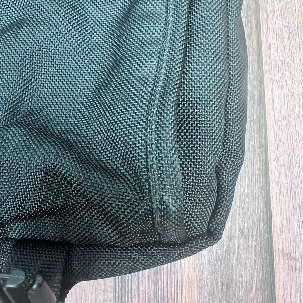 Tumi Messenger Computer Work Bag‎ Expandable